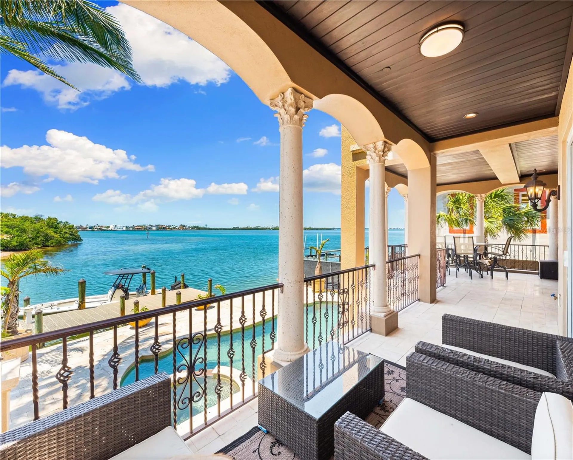 290 N Washington Drive Sarasota FL 34236