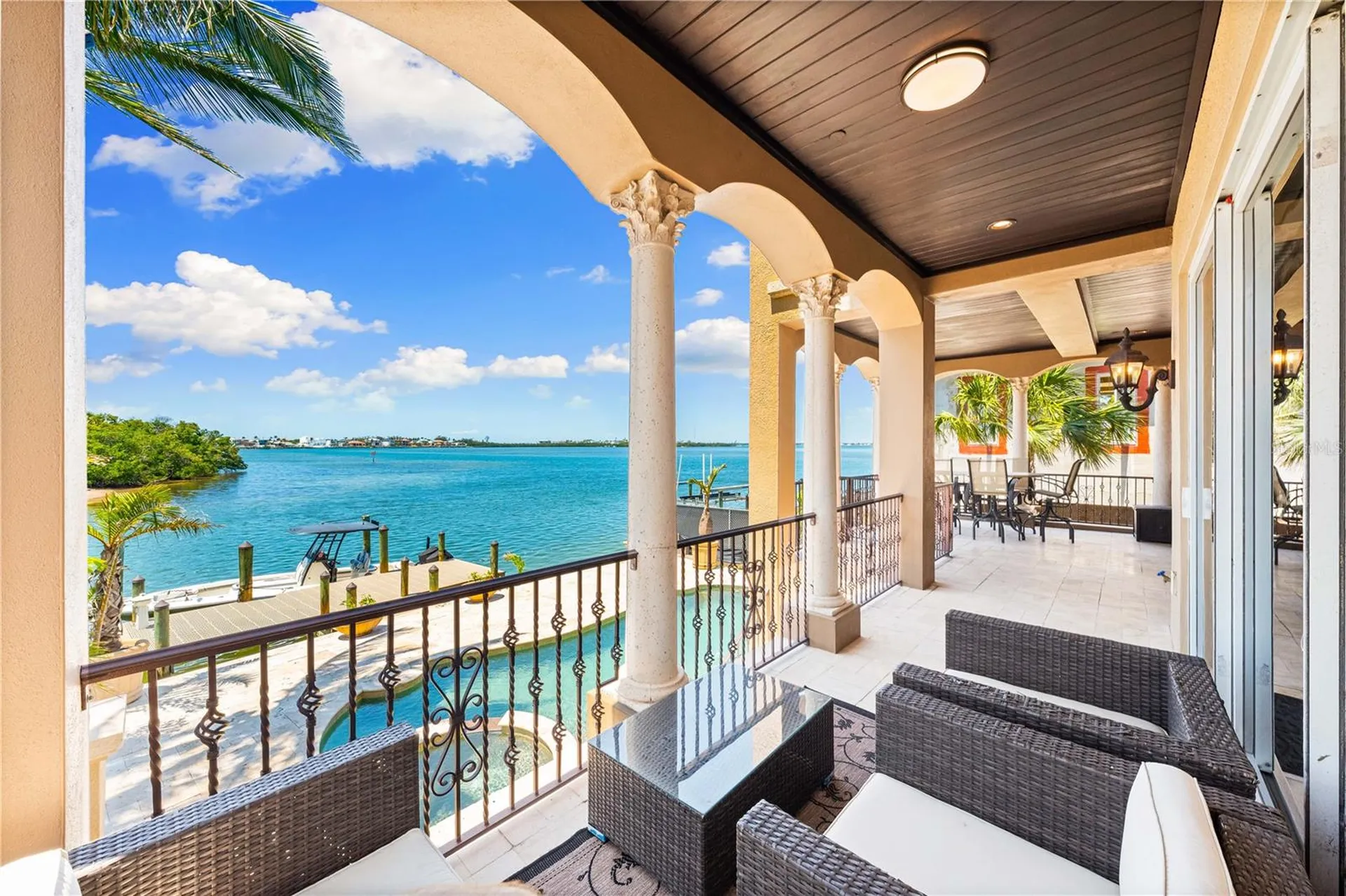 290 N Washington Drive Sarasota FL 34236