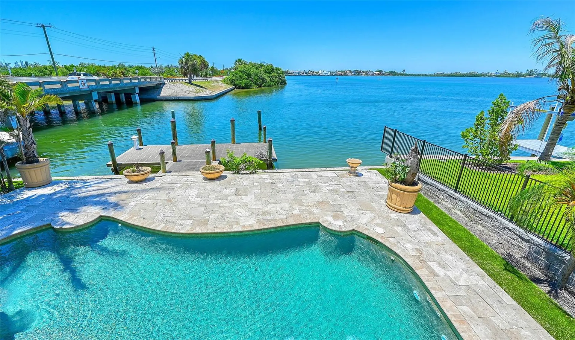290 N Washington Drive Sarasota FL 34236