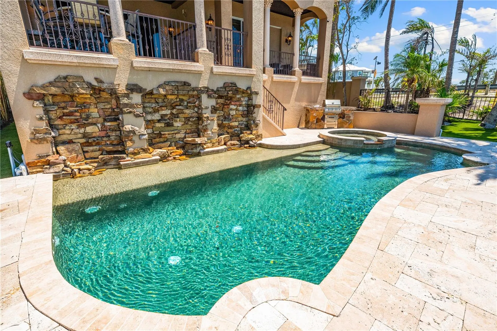 290 N Washington Drive Sarasota FL 34236