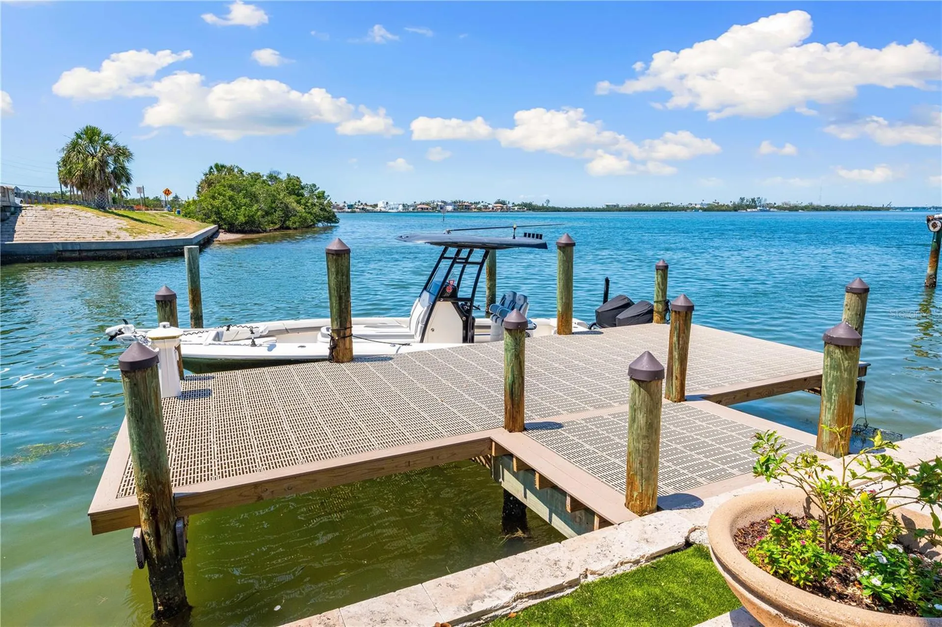 290 N Washington Drive Sarasota FL 34236