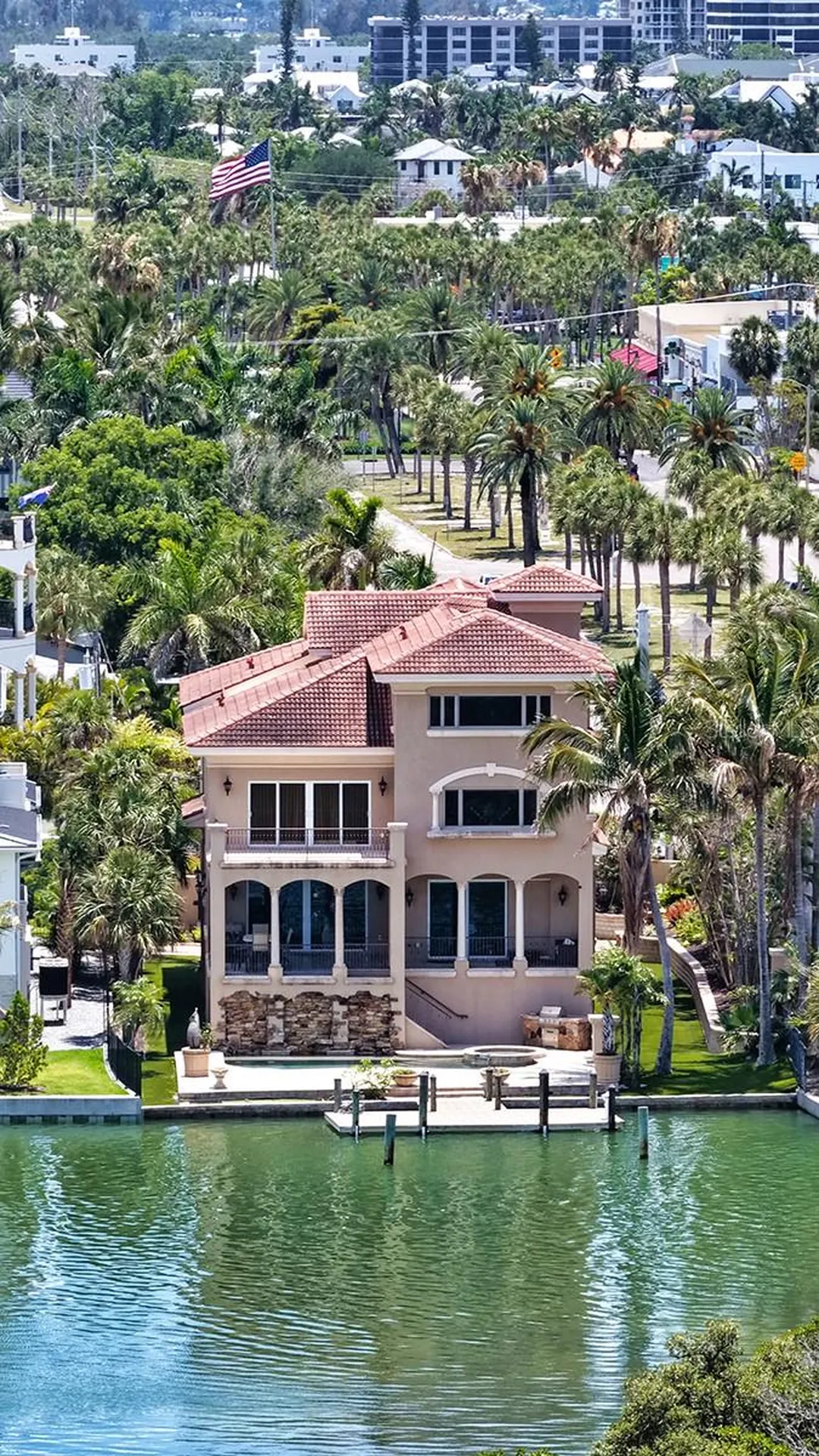 290 N Washington Drive Sarasota FL 34236