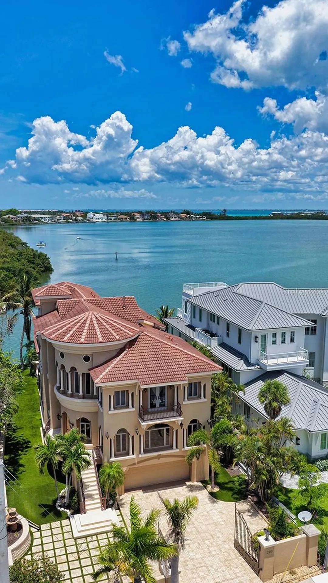 290 N Washington Drive Sarasota FL 34236