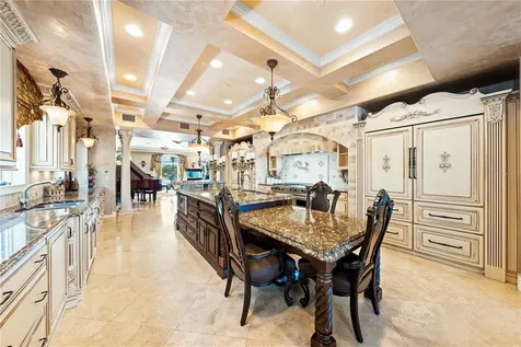 290 N Washington Drive Sarasota FL 34236