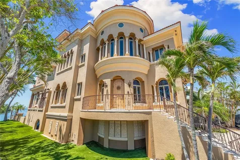 290 N Washington Drive Sarasota FL 34236