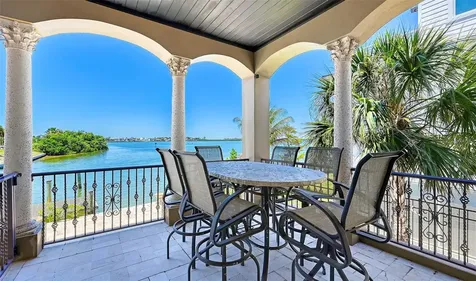 290 N Washington Drive Sarasota FL 34236
