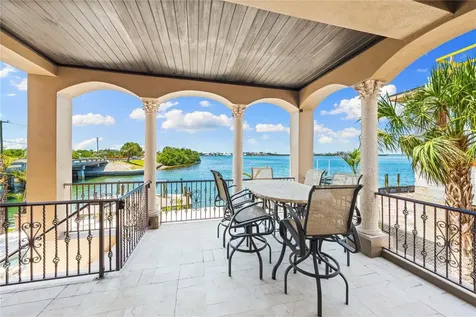 290 N Washington Drive Sarasota FL 34236
