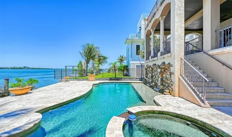 290 N Washington Drive Sarasota FL 34236