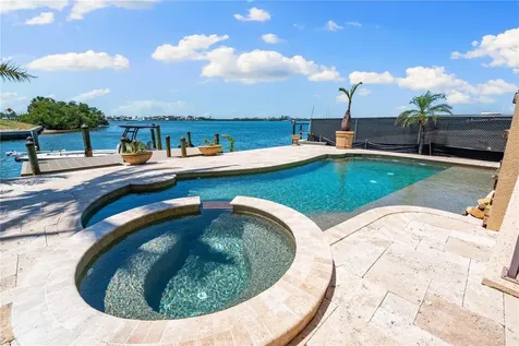 290 N Washington Drive Sarasota FL 34236