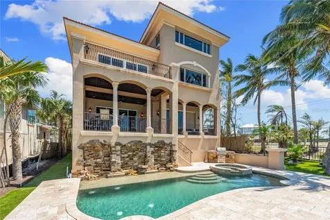 290 N Washington Drive Sarasota FL 34236