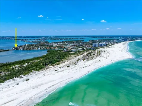 290 N Washington Drive Sarasota FL 34236
