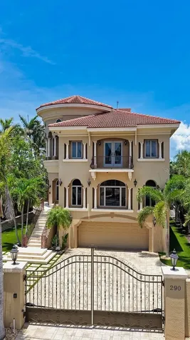 290 N Washington Drive Sarasota FL 34236