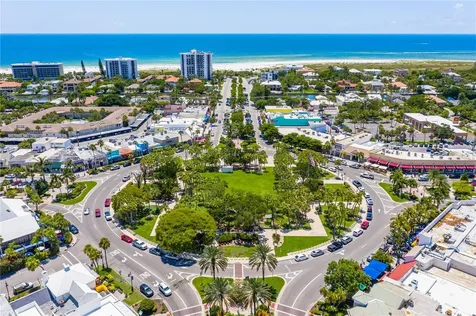 290 N Washington Drive Sarasota FL 34236