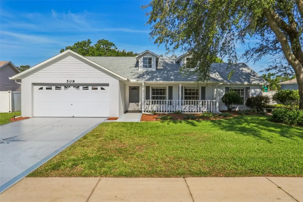 508 Woodview Drive Tavares FL 32778