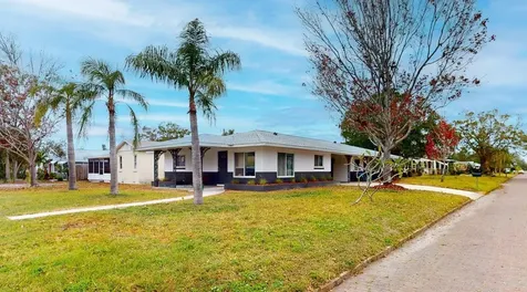 5601 Tangerine Avenue S Gulfport FL 33707