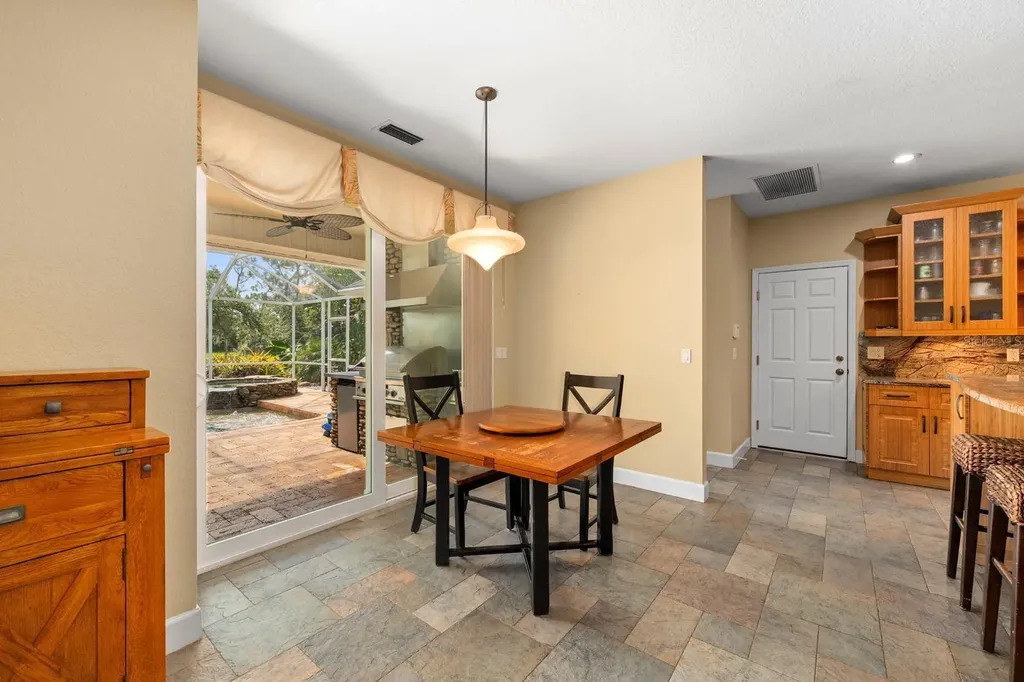 6915 215th Street E Bradenton FL 34211