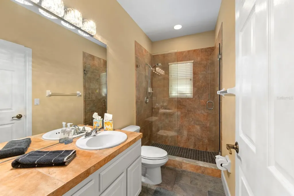 6915 215th Street E Bradenton FL 34211