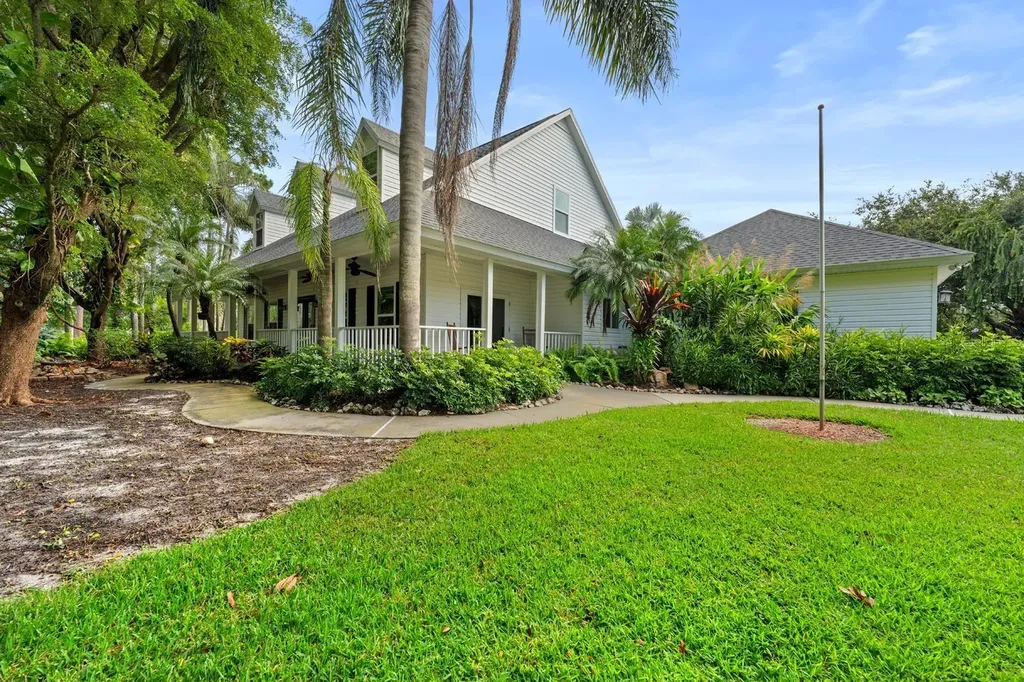6915 215th Street E Bradenton FL 34211