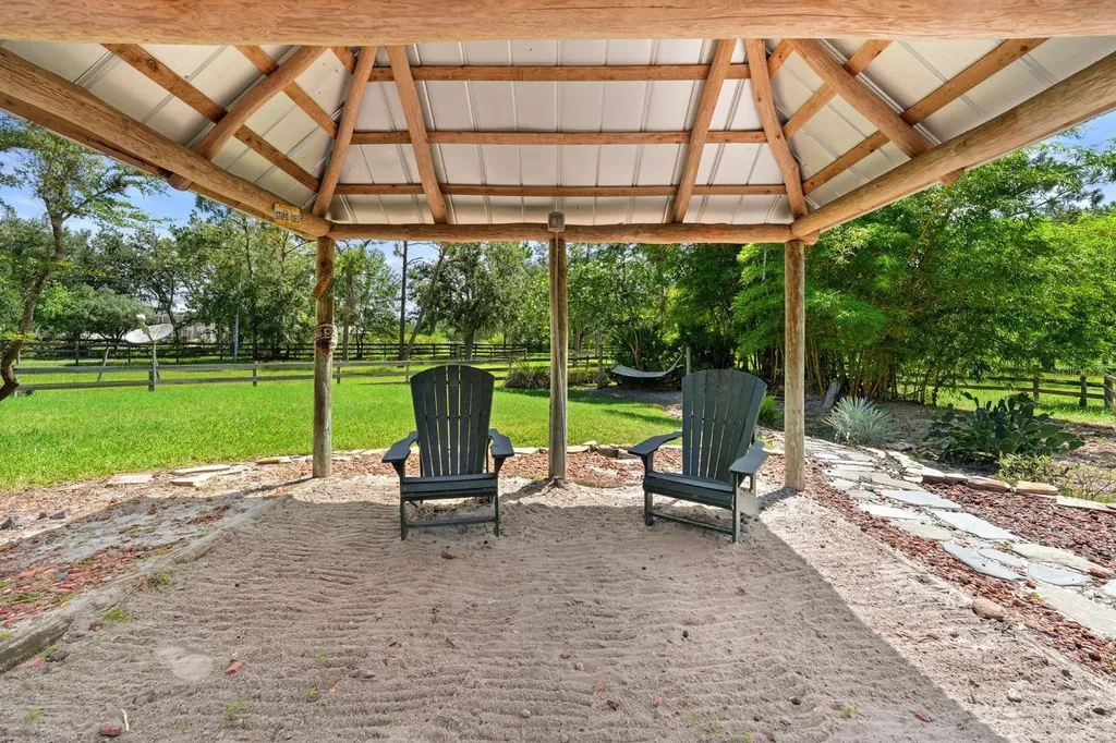 6915 215th Street E Bradenton FL 34211