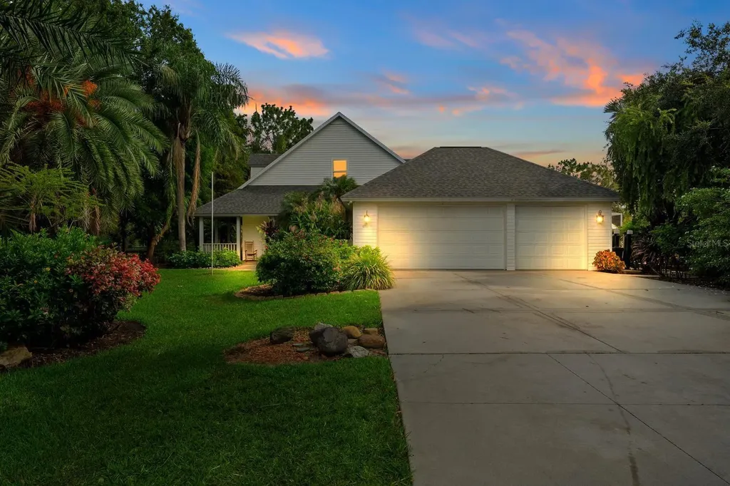 6915 215th Street E Bradenton FL 34211