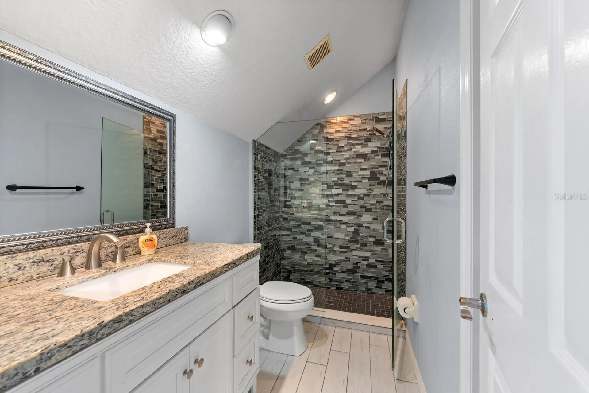 6915 215th Street E Bradenton FL 34211