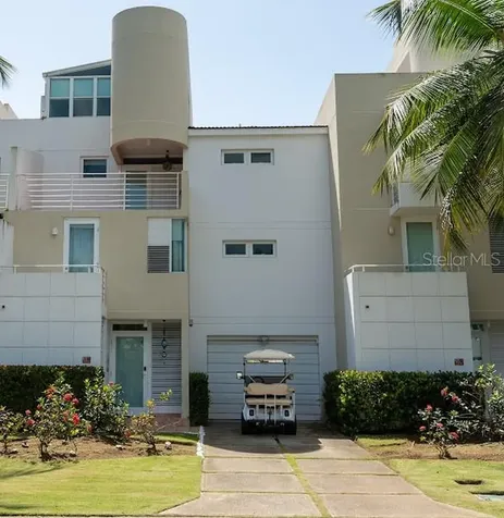 66 Villas Del Golf Este Dorado PR 00646