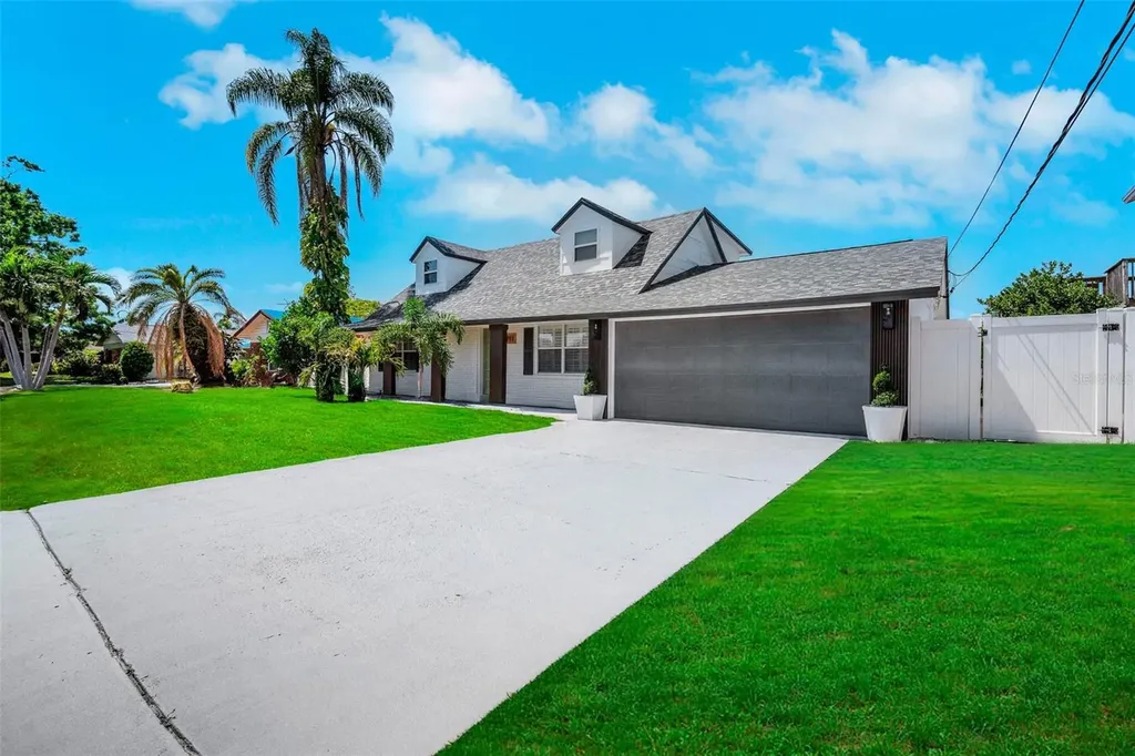 8711 Thornwood Lane Tampa FL 33615