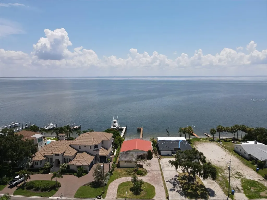 3227 Bayshore Boulevard NE St Petersburg FL 33703