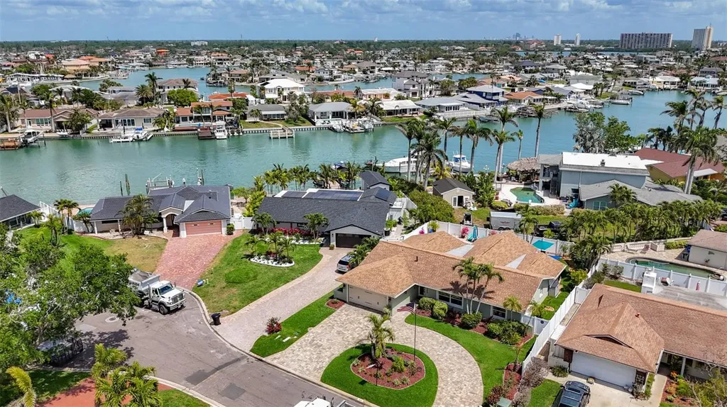1120 81st Street S St Petersburg FL 33707