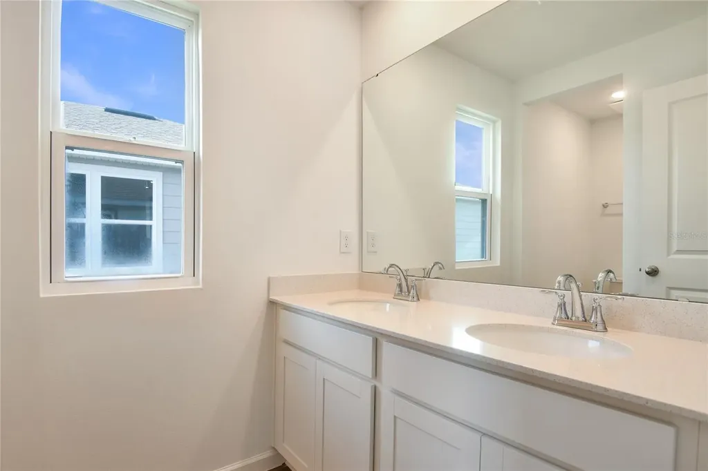 738 Lake Dell Avenue Dundee FL 33838