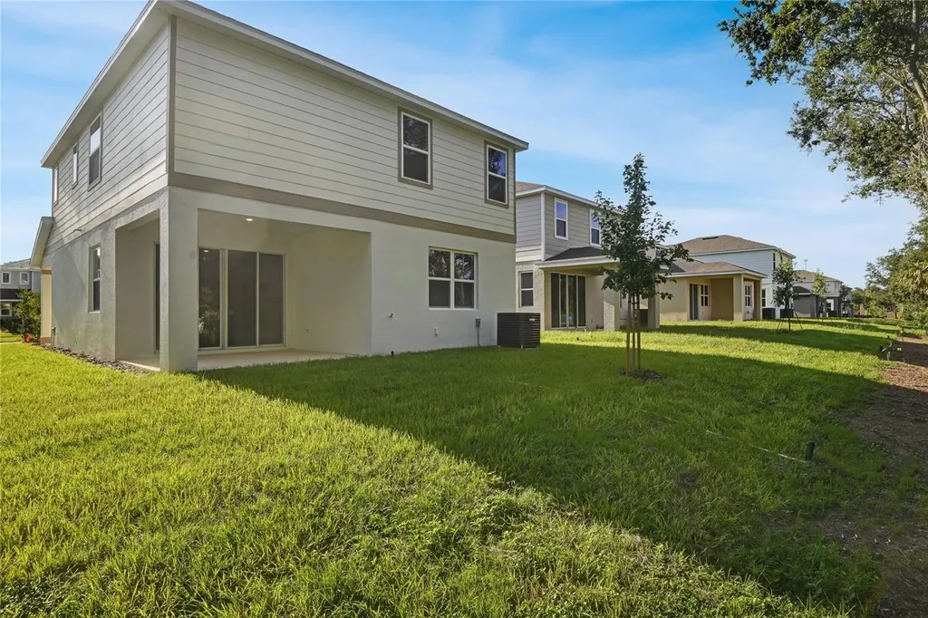 738 Lake Dell Avenue Dundee FL 33838