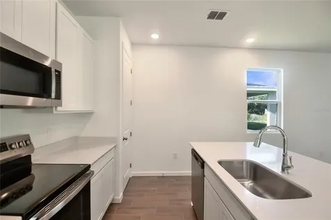738 Lake Dell Avenue Dundee FL 33838
