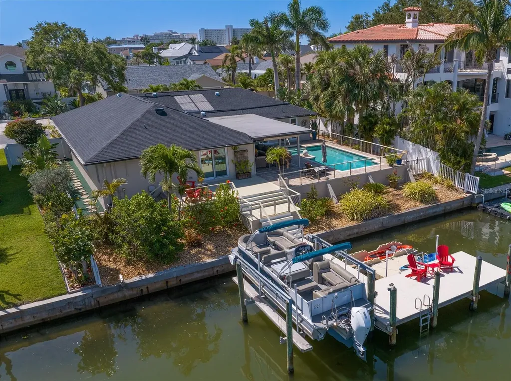 2817 Seabreeze Drive S Gulfport FL 33707