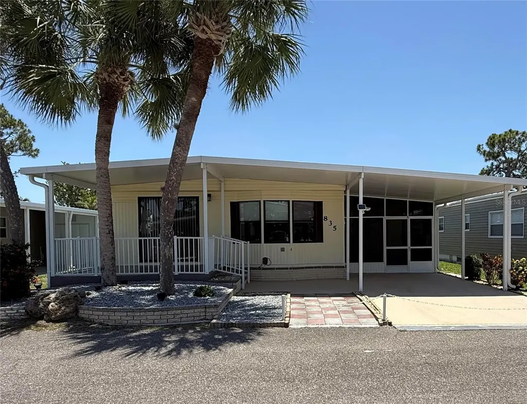 2100 Kings Highway Port Charlotte FL 33980