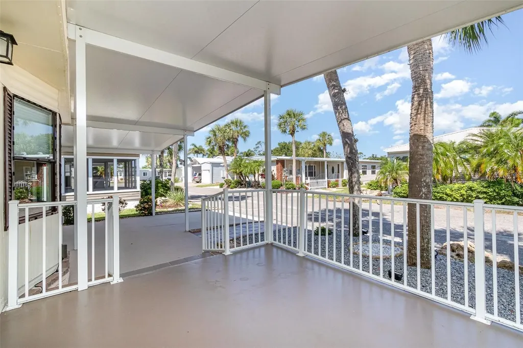 2100 Kings Highway Port Charlotte FL 33980