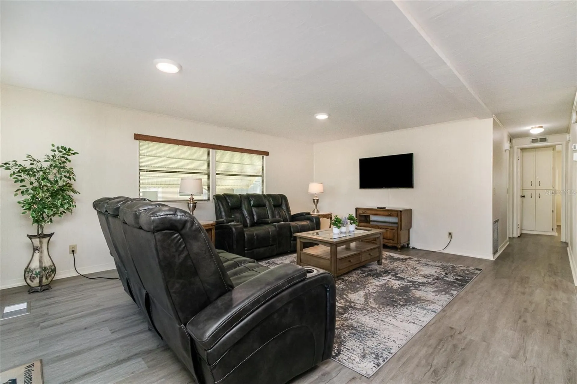 2100 Kings Highway Port Charlotte FL 33980