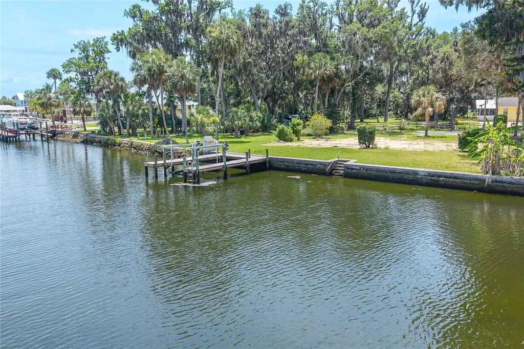 381 NW Magnolia Circle Crystal River FL 34428