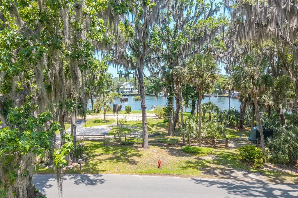 381 NW Magnolia Circle Crystal River FL 34428