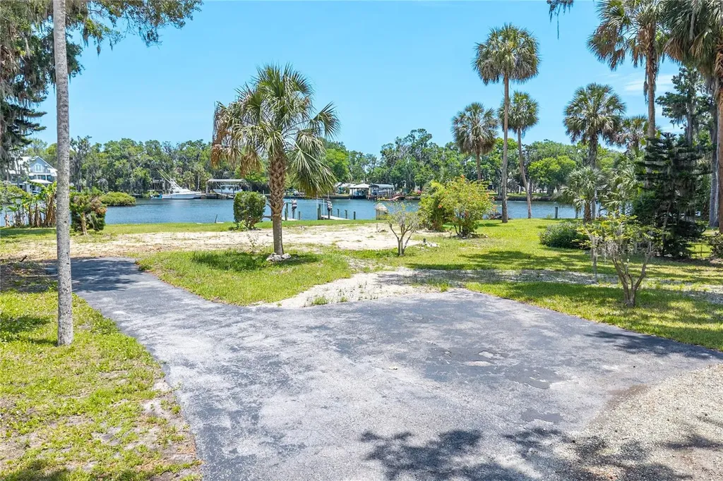 381 NW Magnolia Circle Crystal River FL 34428