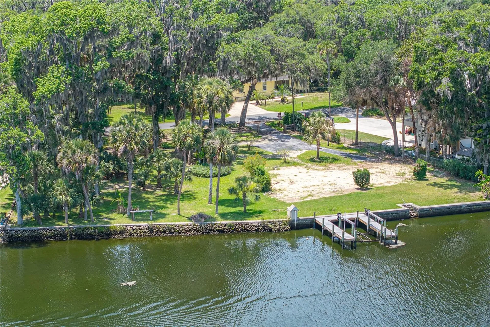 381 NW Magnolia Circle Crystal River FL 34428
