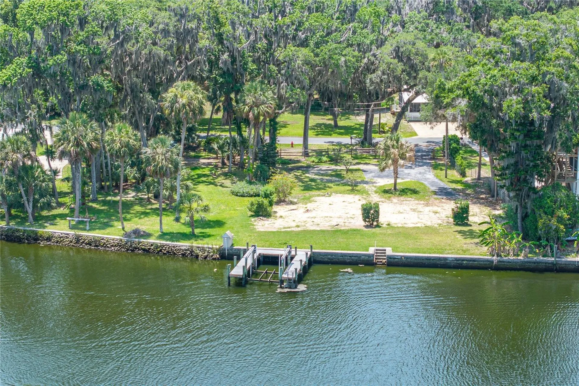 381 NW Magnolia Circle Crystal River FL 34428