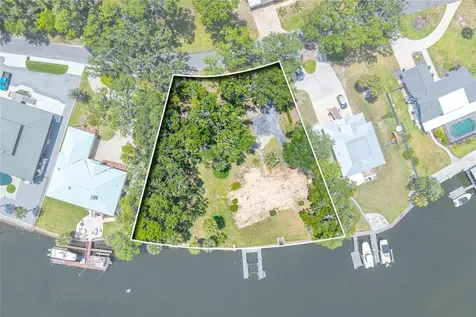 381 NW Magnolia Circle Crystal River FL 34428