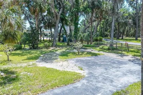 381 NW Magnolia Circle Crystal River FL 34428