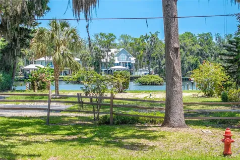 381 NW Magnolia Circle Crystal River FL 34428
