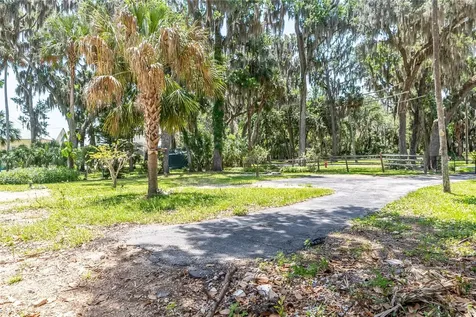 381 NW Magnolia Circle Crystal River FL 34428