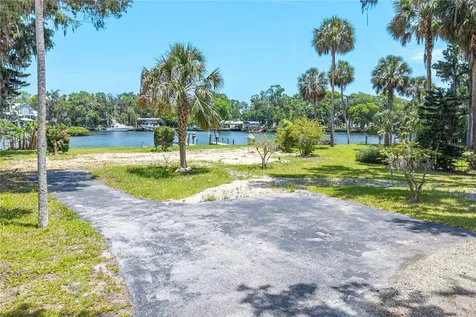 381 NW Magnolia Circle Crystal River FL 34428