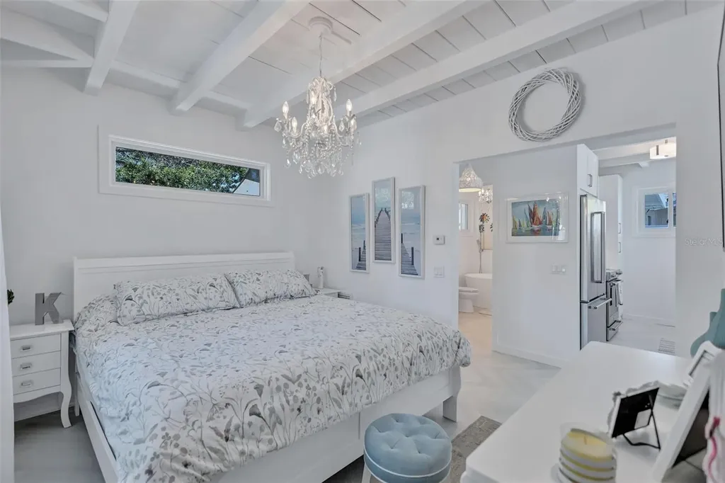 643 Calle Del Otono Sarasota FL 34242