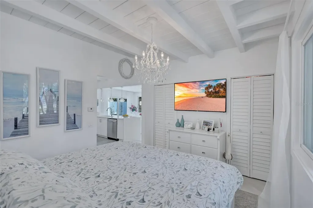643 Calle Del Otono Sarasota FL 34242