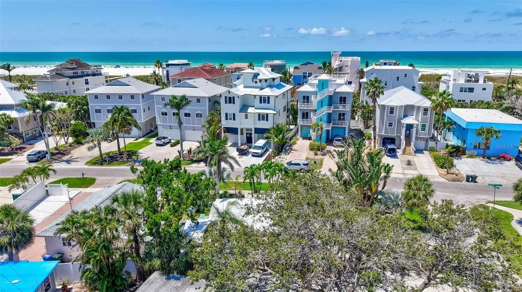 643 Calle Del Otono Sarasota FL 34242