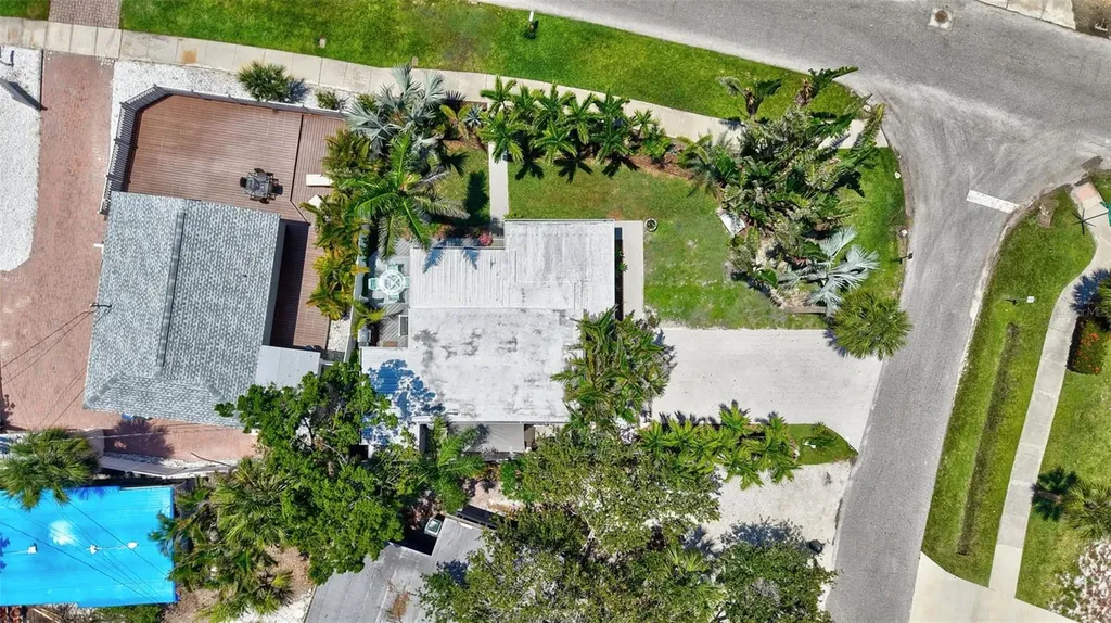 643 Calle Del Otono Sarasota FL 34242